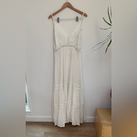 Lulus Dresses & Skirts - Vintage Style White Maxi Dress